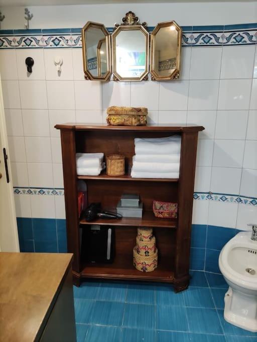Colosseo Vintage Apartment Rome Bagian luar foto