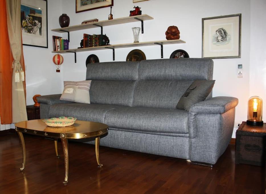 Colosseo Vintage Apartment Rome Bagian luar foto
