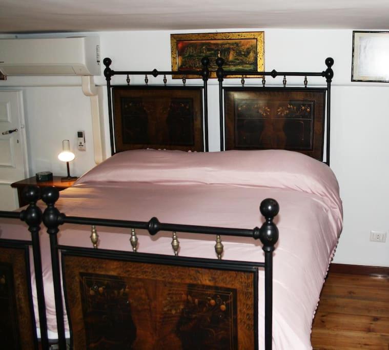 Colosseo Vintage Apartment Rome Bagian luar foto